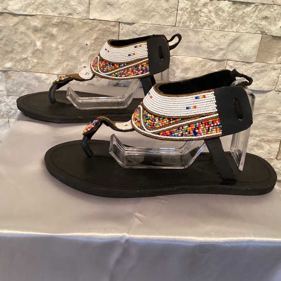 Zanabu Kenyan Made Craft Maasai Beaded Sandals - Picture 5 of 9